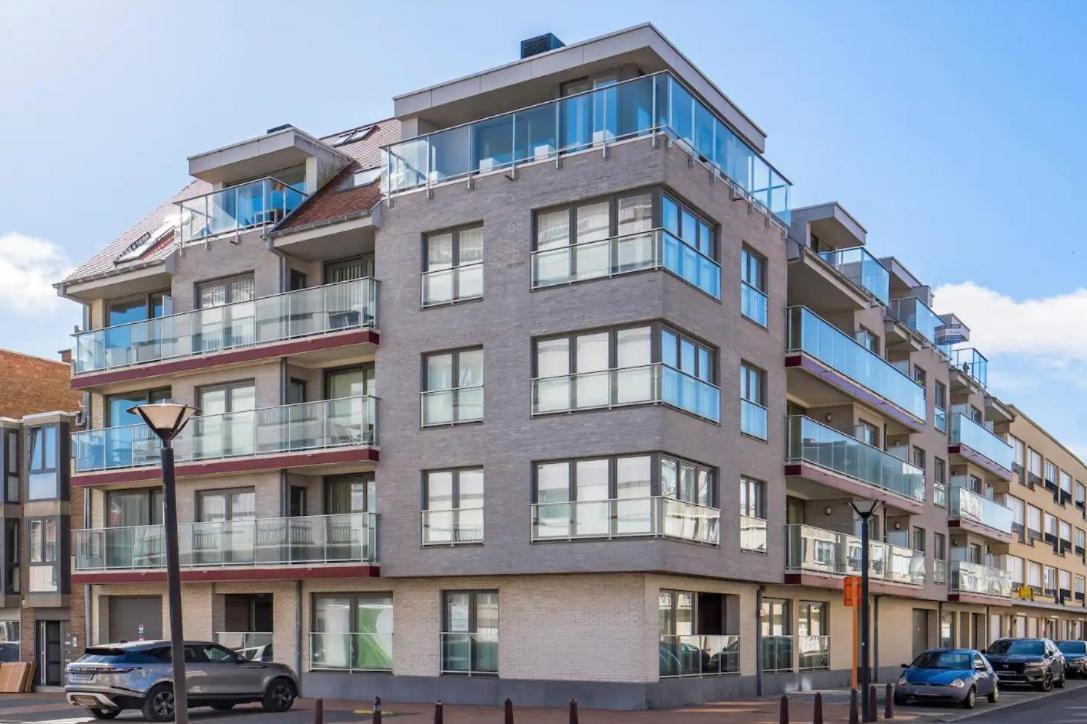 Cosy Duplex In Westende Met 3 Slpk Middelkerke Exteriör bild